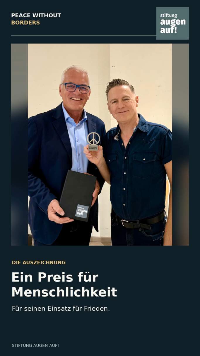Peter Hoppe überreicht Bryan Adams die Auszeichnung "Frieden ohne Grenzen"